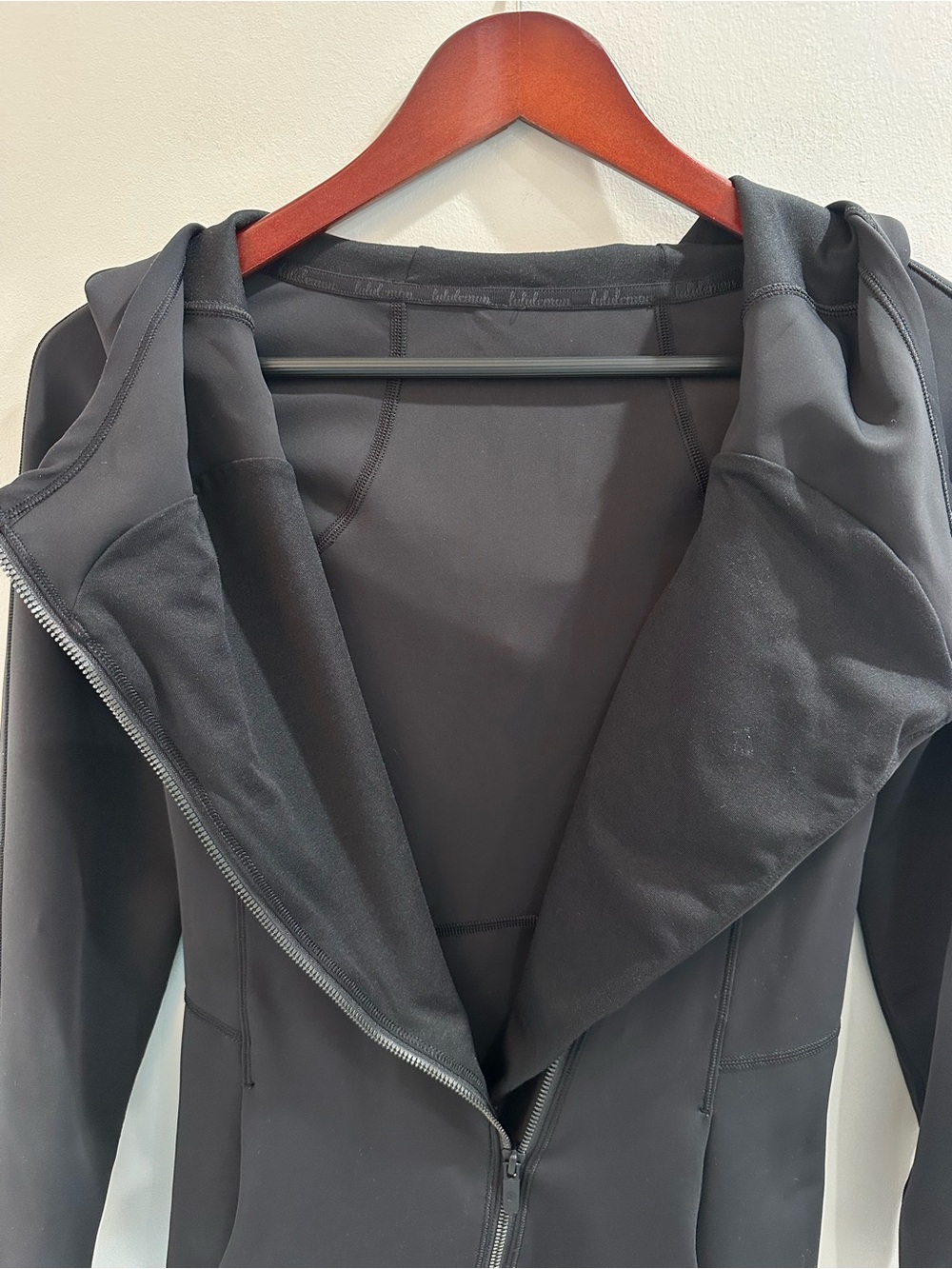 Lululemon Black Align Asymmetrical Zip Front Hooded Jacket Sz 4 - Picture 7 of 8
